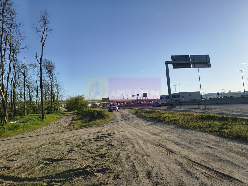 Teren la Jonctiunea dintre A0 si DN5