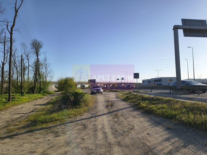 Teren la Jonctiunea dintre A0 si DN5