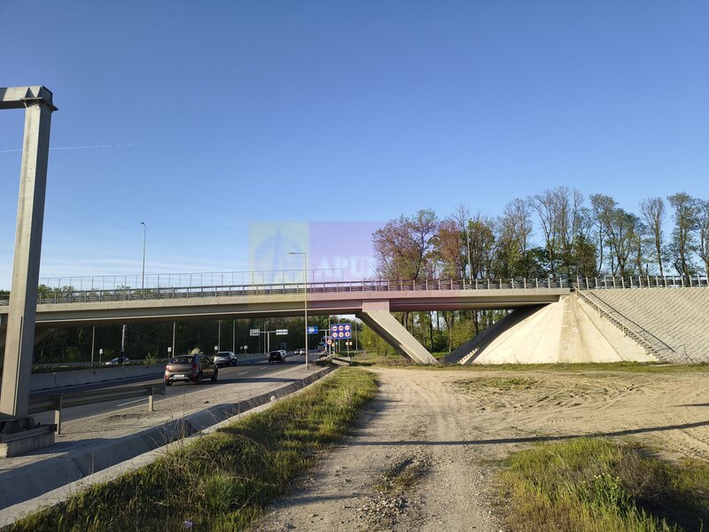 Teren la Jonctiunea dintre A0 si DN5