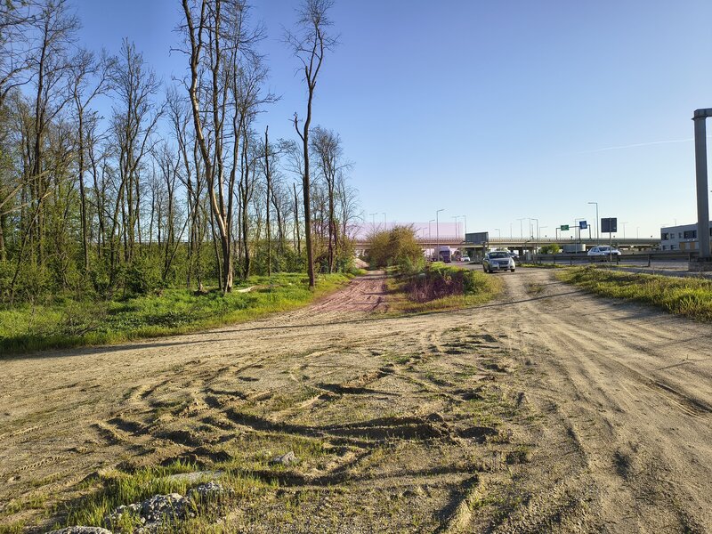 Teren la Jonctiunea dintre A0 si DN5